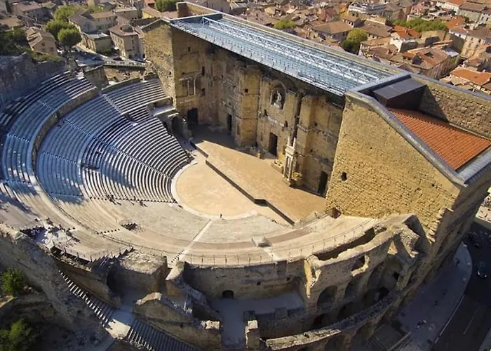 Exclusivité à Orange à deux pas du Théâtre Antique